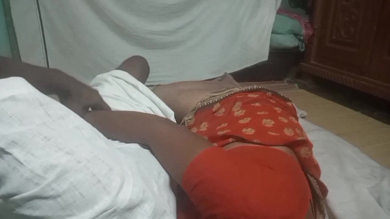 Desi Sathiya: Indische Desi Tamil heet lichaam dorp Bhabhi hard geneukt