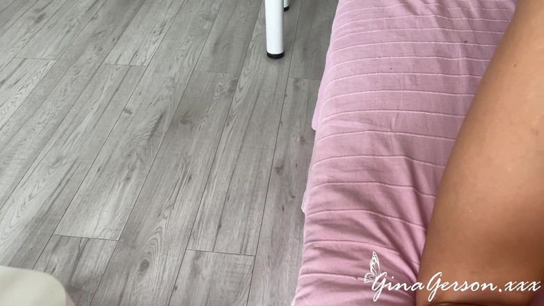 Gina Gerson: Nahá plná oleje s Elenou Vedem