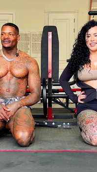 Jason Luv khoan bbc của anh ấy vào âm hộ nhỏ của Bianca Bailee