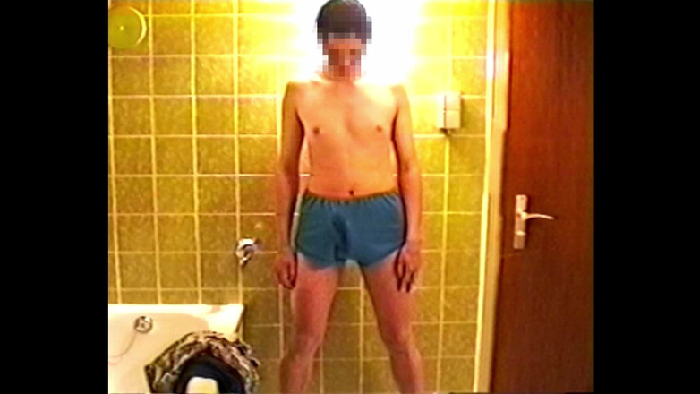 Mark Hannes: 勃起的撒尿和驼峰手淫与 hi8 相机