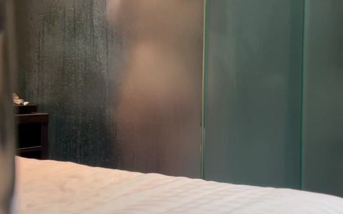Em Yang: Secret Camera in My Hotel Room