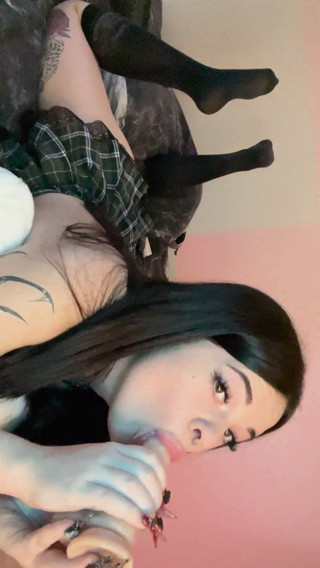 Lina Fire: U wanna suck your dick