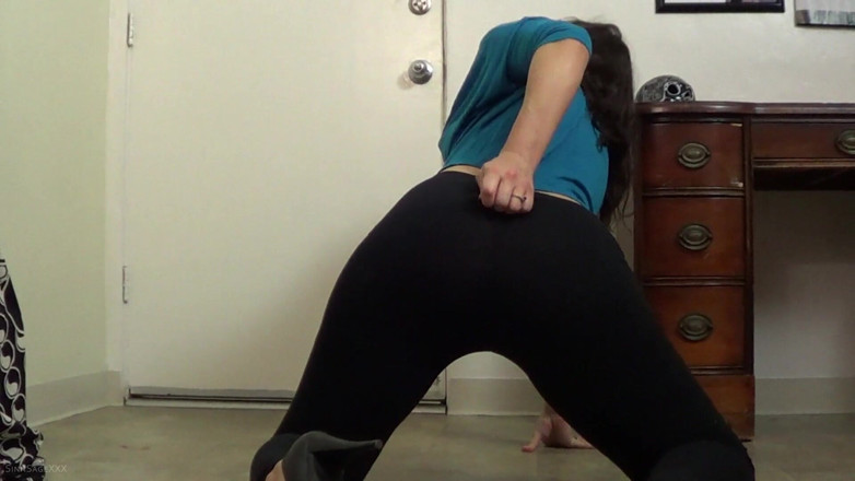 Sinn Sage: Booty Twerk leggings pretas com Sinn Sage