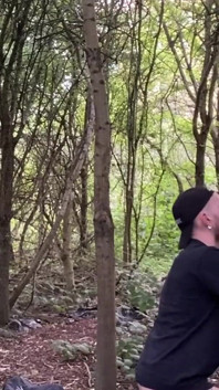 Davidedpxxx ve danny baldwin ormanda seyir halinde