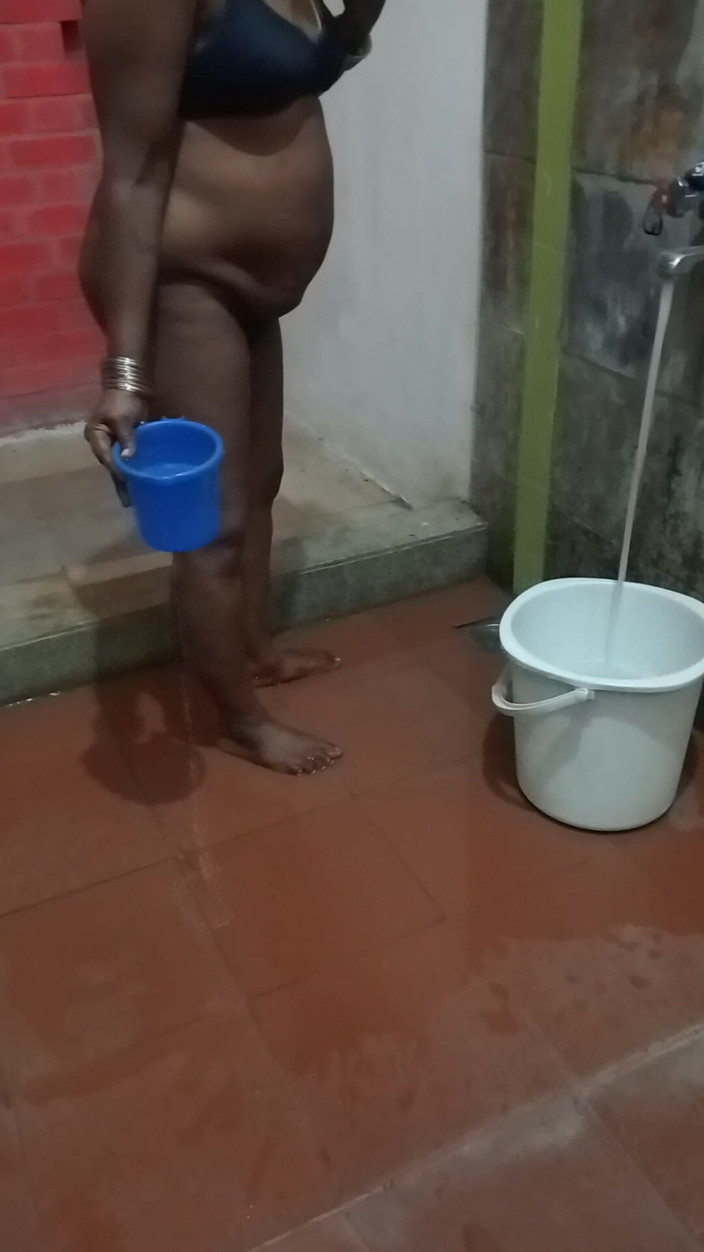 Tamil lesbian: Sau khi giặt giũ tình dục