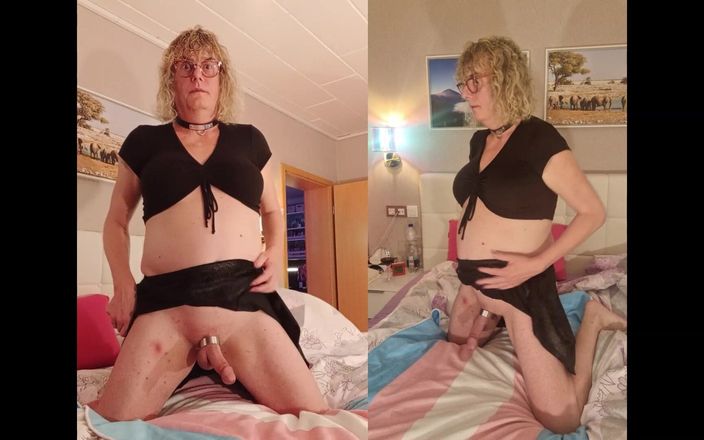 TSLillySophie: Trans Lilly Sophie jugando con sus chicas y grandes tetas...