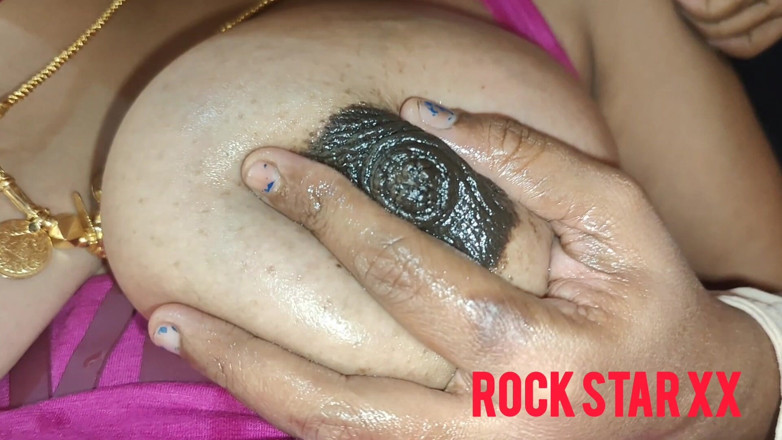 Rack star XX: デシ・タミルの主婦 大きな胸のオイルマッサージ