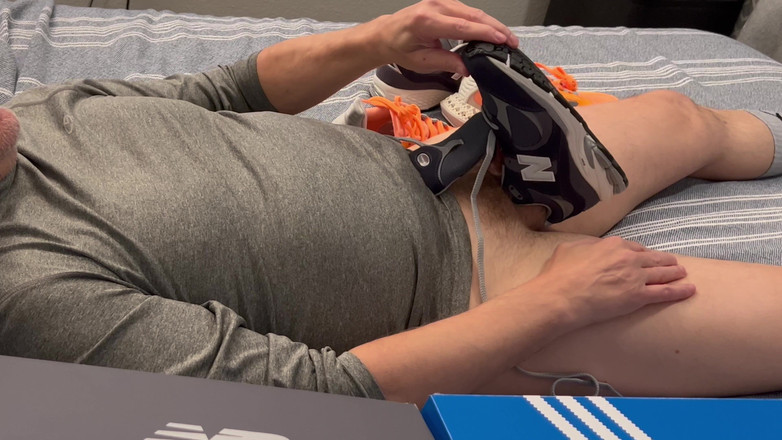 snkrluvr69: Ny balans med ett Adidas gästutseende