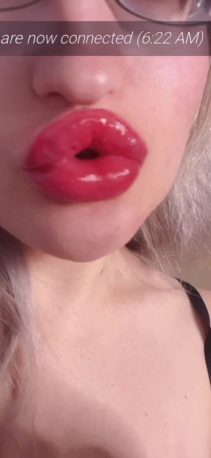 FinDom Goaldigger: Roter lippenstift-glanz macht bestechend