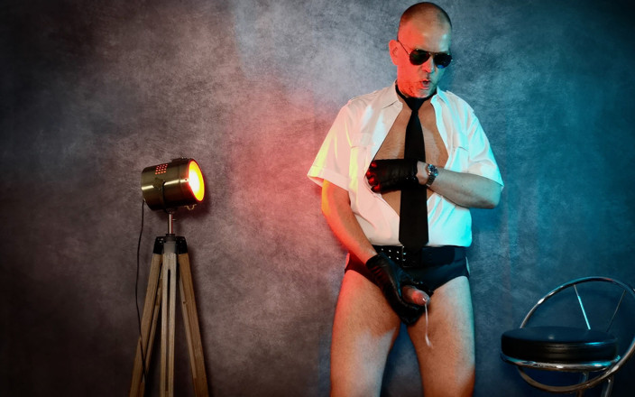 GERMANE_XL: Berlin Leather 11