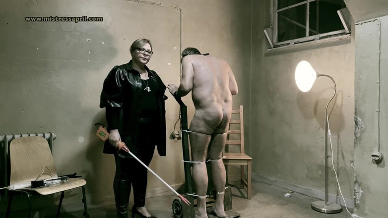 Mistress April: Dominatrix Mistress April - Výslech L - Cell 45 část 2