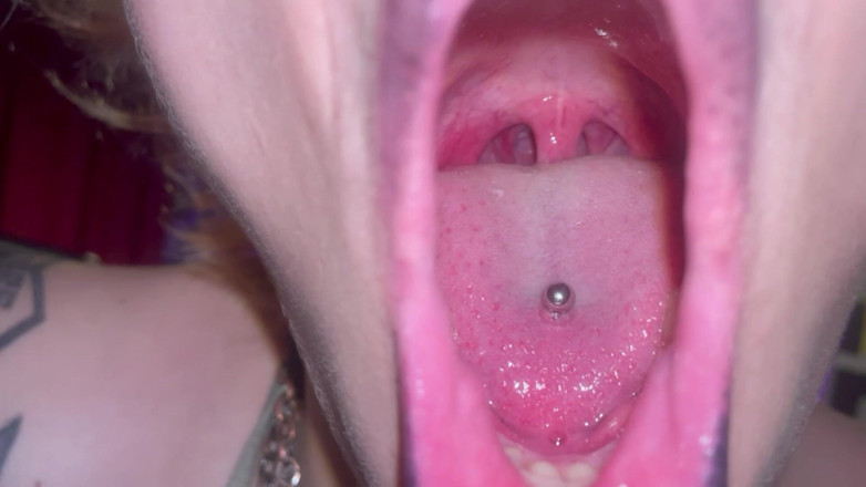 Glitterqueen1999: 嘴游哥特语女孩uvula扁桃体牙齿舌头