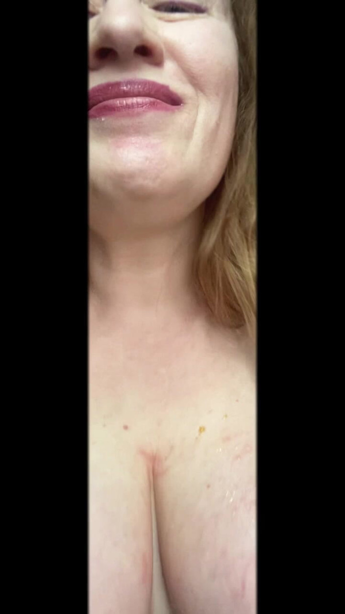 VikkiGeorgia: sampai tenggorokan