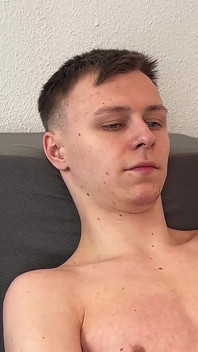 Edik (18) Pissing and Jerking off