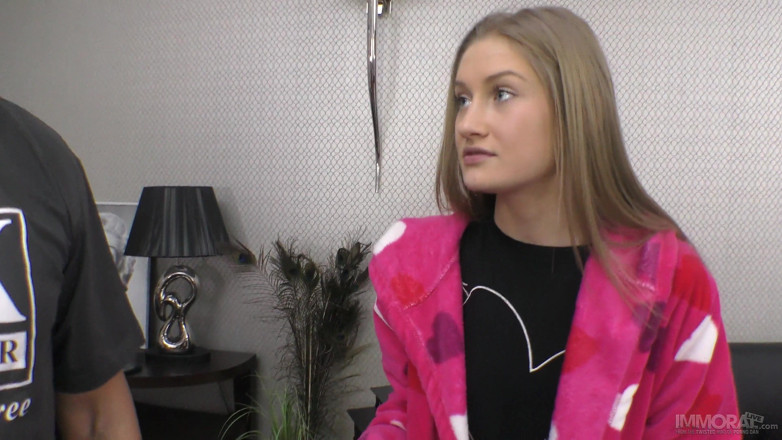 All Group Sex: Magická chlupatá kundička Tiffany Tatum dostane pět dávek spermatu!