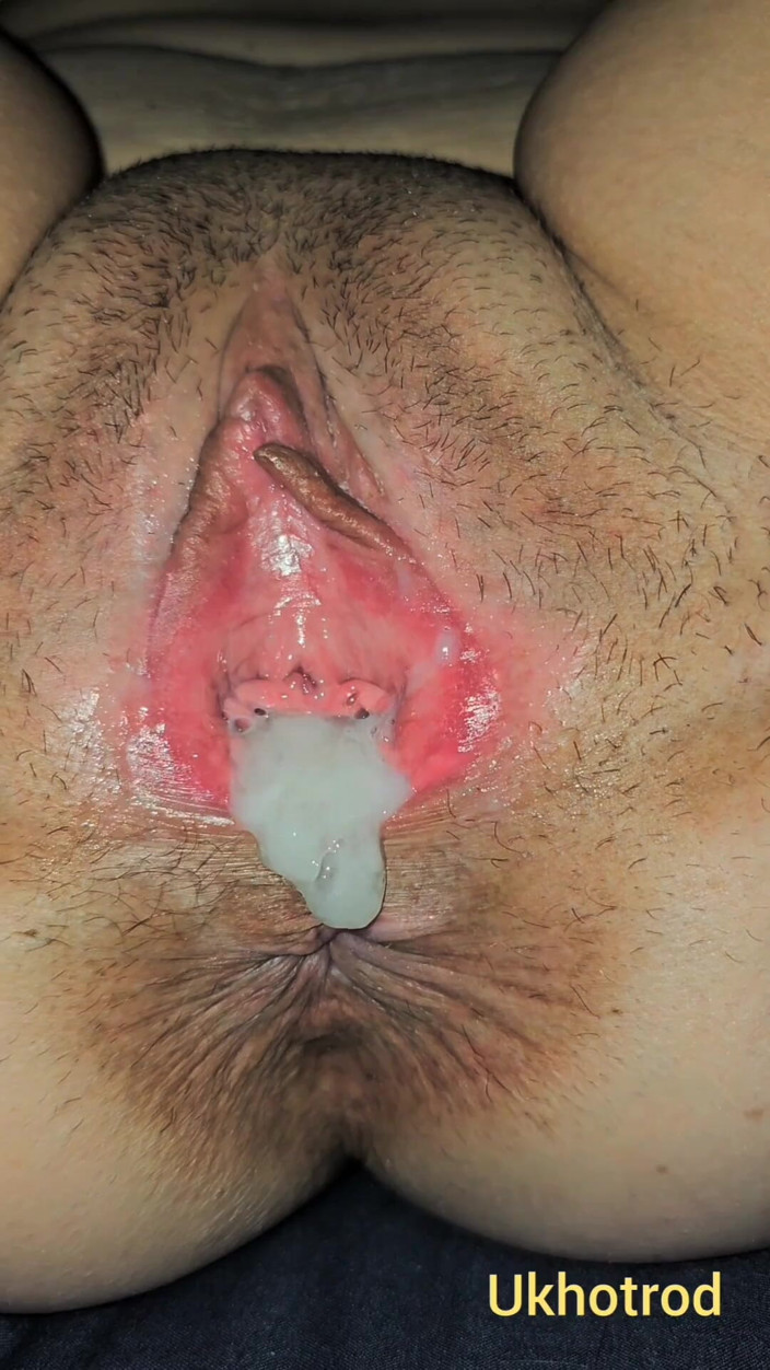UK Hotrod: Parte 2 scopata nuda senza preservativo per finire sborrata dentro