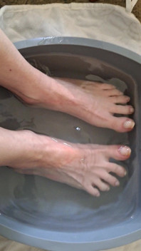 Simp to My Veiny Feet Soaking in a Foot Bath