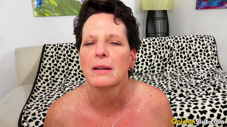 Porn Gutter: Mature Brunette Catches a Face Full of Cum