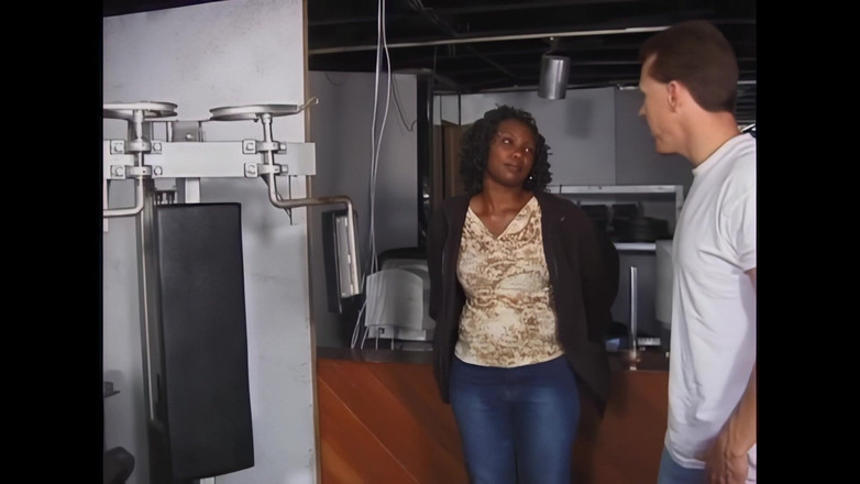 FM Video World: ホットな黒人のビッチに大きな白いペニス