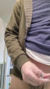 Trying to Get Hard on a Cold Winter's Day Until I Eventually Succeed and Cum