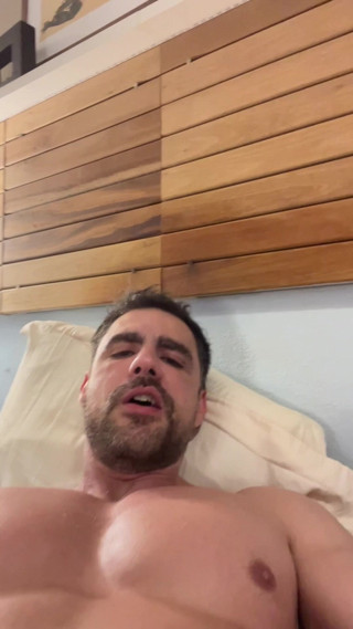 Kylefox: Jerking off at Home