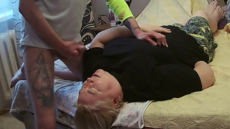 Zona901: Aku lagi asik ngocok kontolku sampai aku crot di dalam...