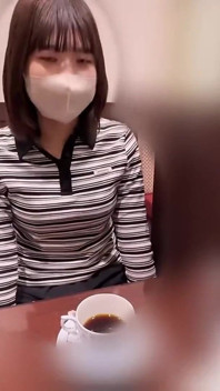 키가 170cm 농구 선수, 격렬한 경험이 이중 질싸 혼란으로 이어지면서 몸을 떨게 합니다.