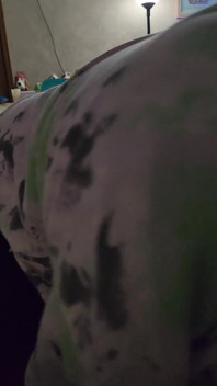 Cumslut sání tvrdého ptáka a polykání mrdky - Mama_Foxx94