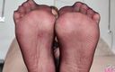 Goddess Lena: Trêu chọc nylon thuần túy - bạn chỉ được phép xem
