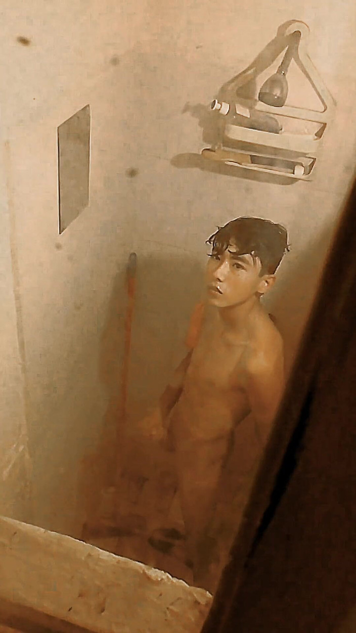 Tetto Michel: Mon filleul découvre que je le signe en secret et...