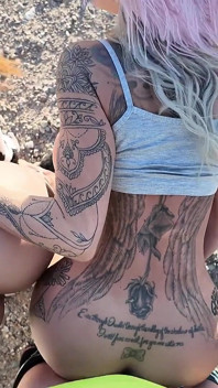 Lacey a Danae šukají na projížďku