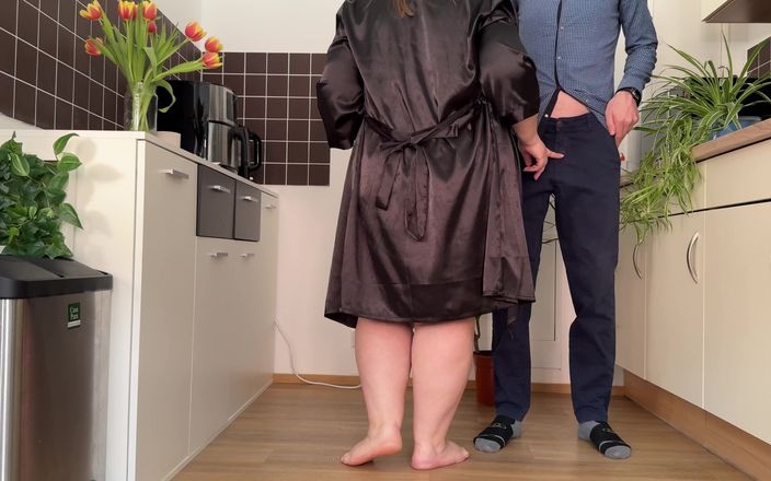 OurFetishLife: 欲情した義母が娘婿のペニスを世話