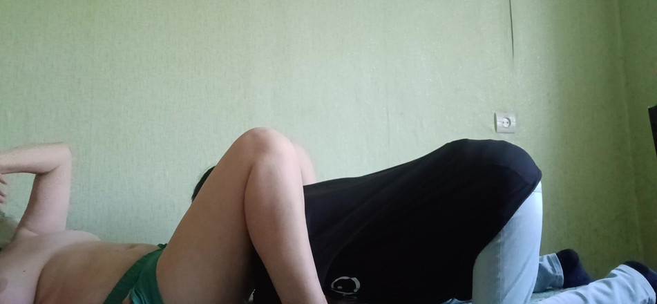Lesbian-candys: Ich esse die reife behaarte muschi der stiefmutter meines freundes,...