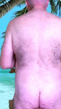 Sorpresa caliente en la playa con Garabas y Olpr