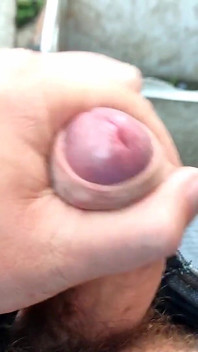 Close-up Jerk off in Jeans