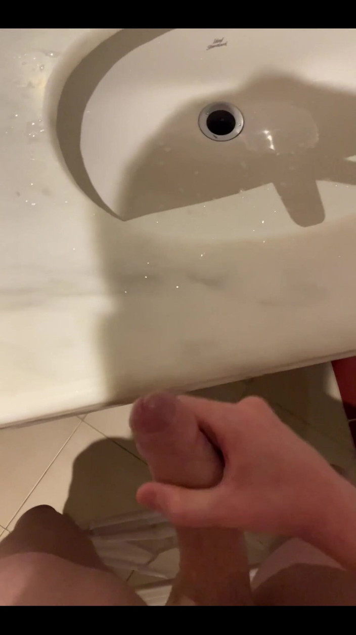 Tommy10boy: Solo Masturbation