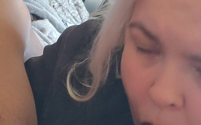 Missi Rae: Chupando seu pau preto grosso