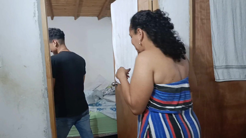 Milfcaliente69: Mamă sexy cu un cur mare îl anulează pe tipul care...