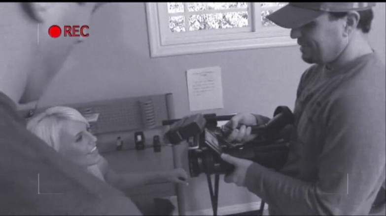 Rocco Siffredi porn: Palenie gorącej laski dostaje twardego kutasa w jej ciasnym wyrwie