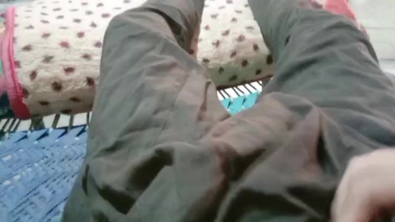 Desiboy gay: Quente full boy indiano garoto punheta paquistanês completo branco garoto...