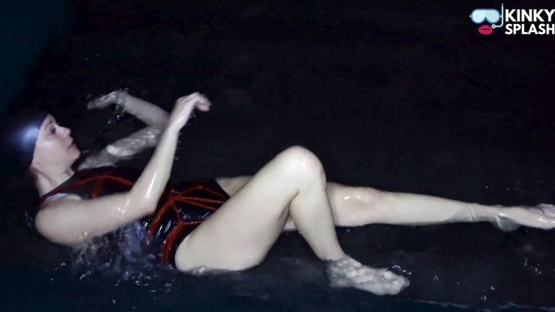 UKCuteGirl Lucy Lauren: Swimwear Rope Bondage in Water: Hogtied &amp; Gagged