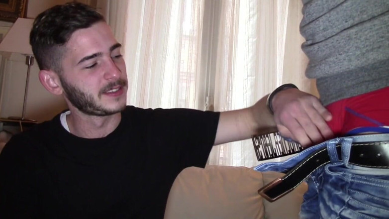 FRENCH AMATORS SEXTAPES: Alexis disetubuhi dari belakang dengan lurus untuk kesenangan casting porno