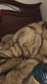 Furjob, Lipjob, Bootjob and Hairjob From Sexy Bimbo in a Sable Fur Coat, Cum on Leather Gloves
