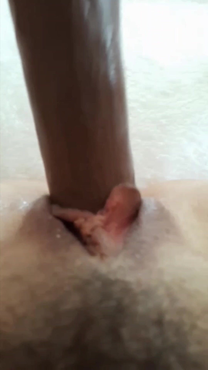 JessRyan: Prawdziwa gorąca żona MILF kamkurwa Jess Ryan używa dużej czarnej zabawki...