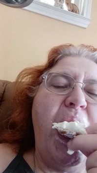CREAM PUFF DELIGHT