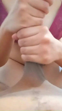 我的女友像专业人士一样给我打手枪，太棒了！！- 会计历险记