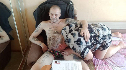 Zona901: Üvey annem yarağımı emiyor ve mastürbasyon yapıyor 2