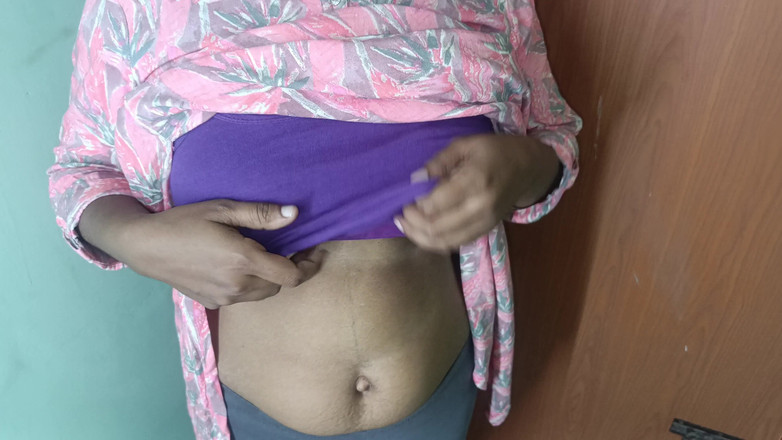 Wonder: Studentka pokazuje piersi dla swojego chłopaka