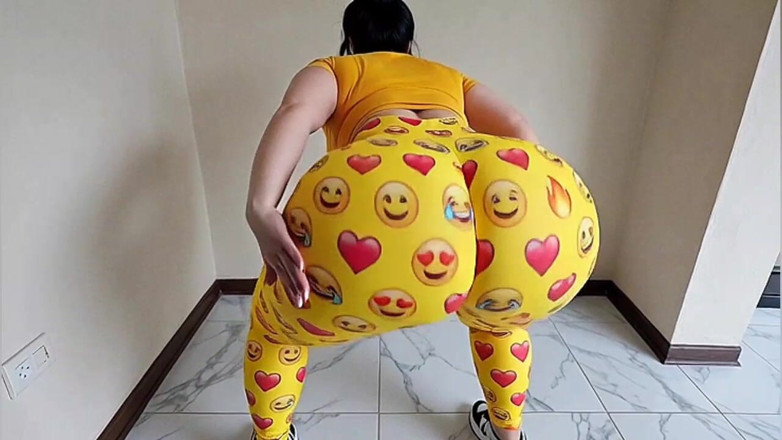 Xprohibidox1: Punggung besar dalam bingkap emoji melantun