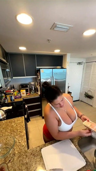 Dani Valentina的直播